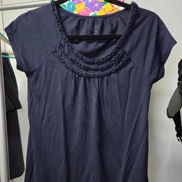 A Touch of Elegance: LOFT SP Petite Blue Shirt with Ruffles - Picture 5 of 6